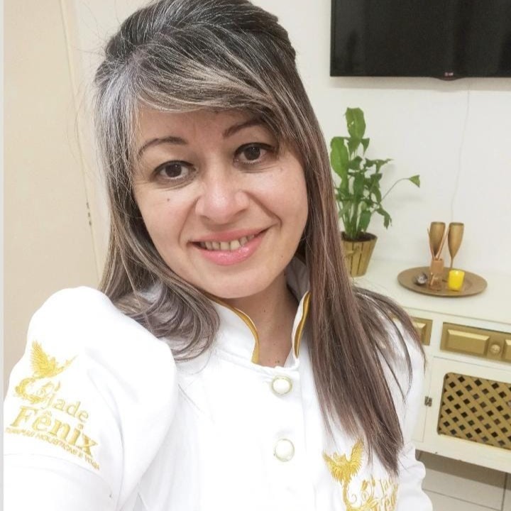 Jade Massagem em Novo Hamburgo Massagem Relaxante, Terapêutica, Ventosas, Pedras quentes, Reflexologia podal, Drenagem linfática, Modeladora localizada Com manta térmica, Escalda pés. Terapias energéticas: Reiki e cristais Barras de access, Cone chinês, Aliamento dos chakras, Tarô terapêutico: Utilizo o tarô e baralho cigano,para o autoconhecimento, Leitura caminho de vida com numerologia, Aulas de yoga.